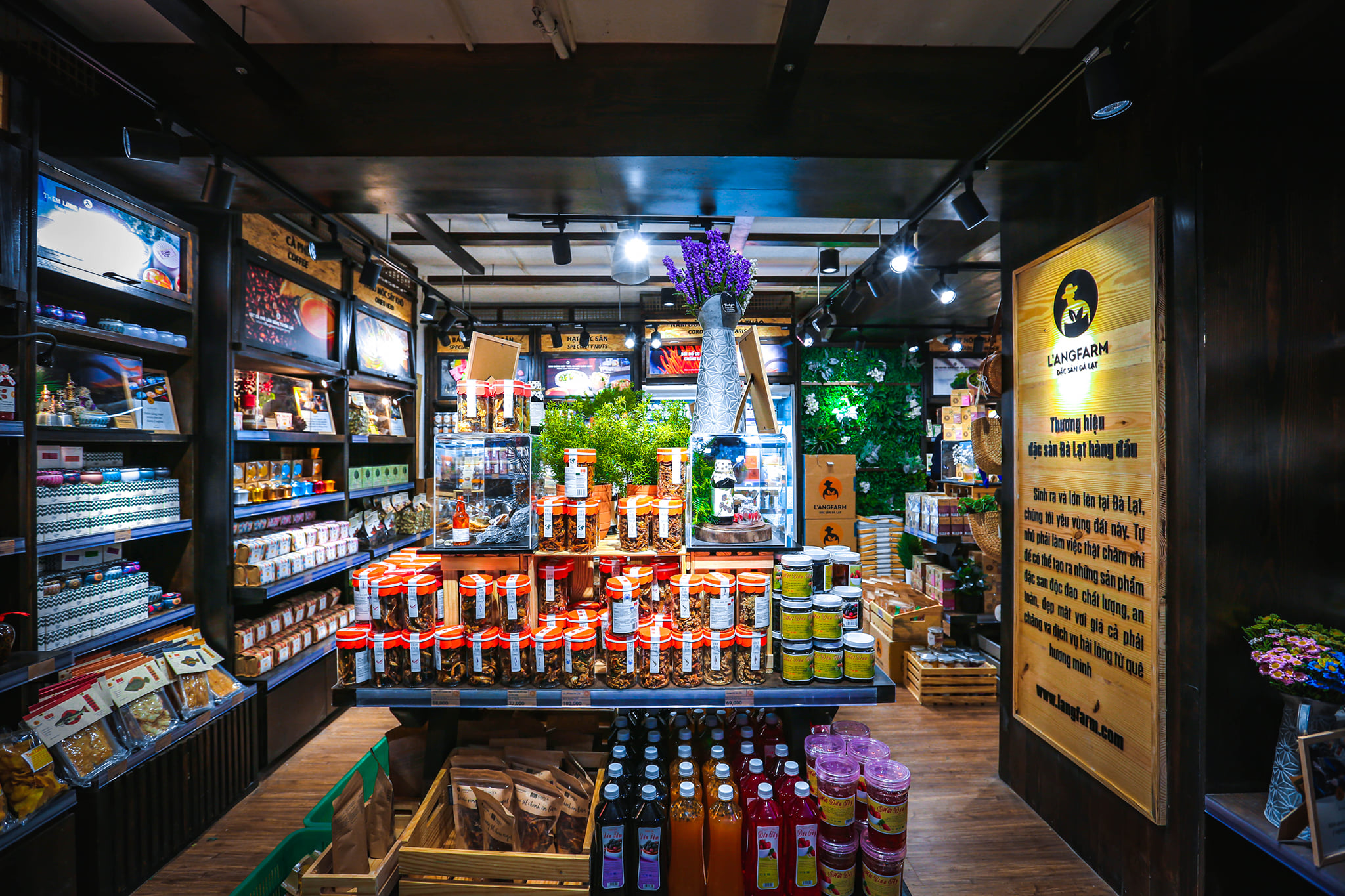 L'angfarm Store Thanh Bình, Đà Lạt. Ảnh: Langfarm.
