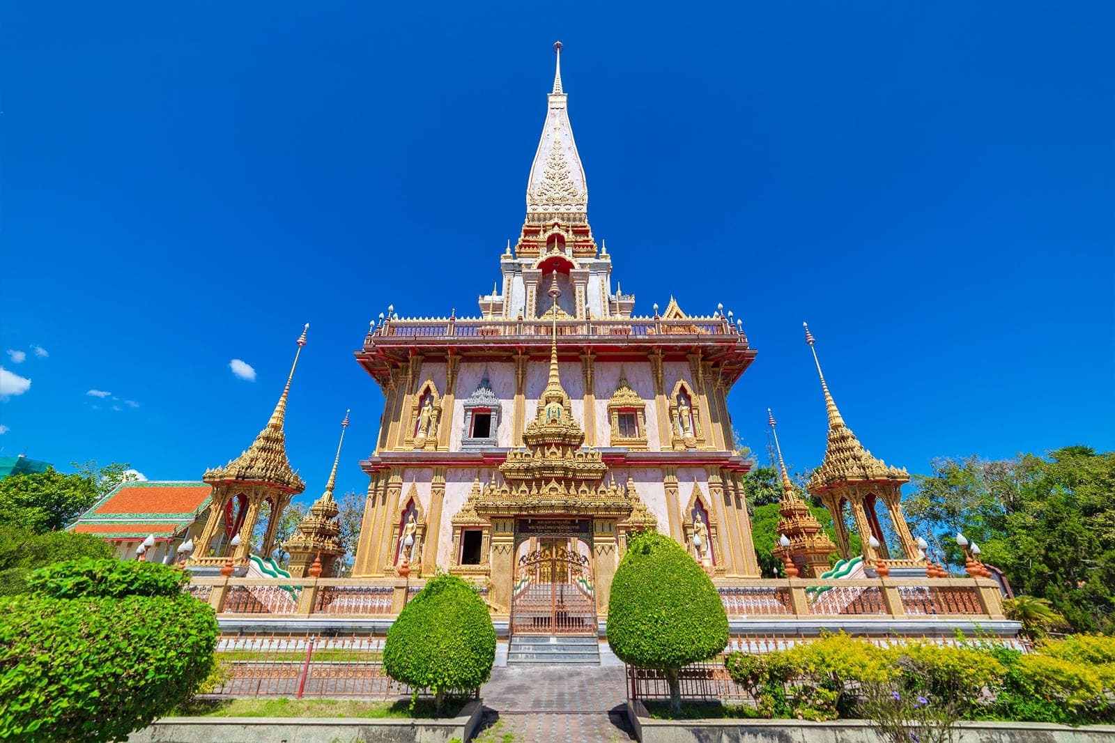 Wat-Chalong-Phuket-ivivu