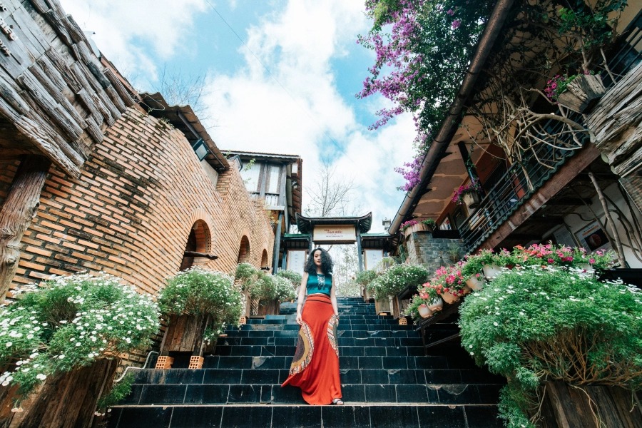 Check-in tại XQ Sử quán. Ảnh: vntravellive.
