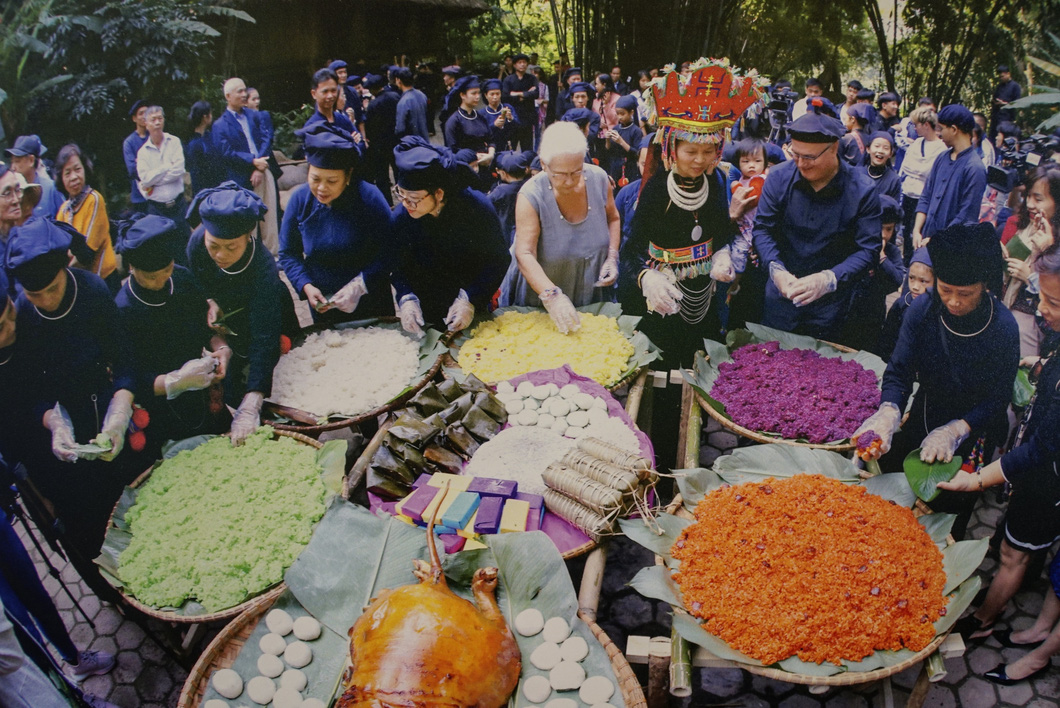 Tết gạo mới ở Làng nhà sàn Thái Hải do tác giả Bùi Khắc Thiện thực hiện - Ảnh: NVCC