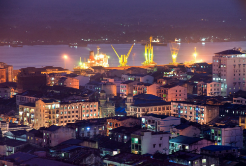 Thành phố Yangon lung linh về đêm: Ảnh: Travelheart. Thành phố Yangon lung linh về đêm: Ảnh: Travelheart.